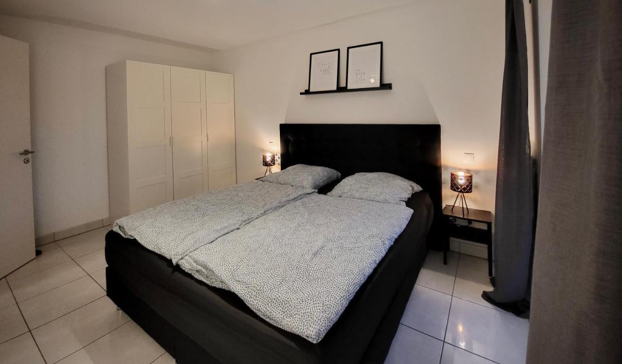 Schoene Und Ruhige Wohnung Direkt An Der Mosel Coblence Extérieur photo