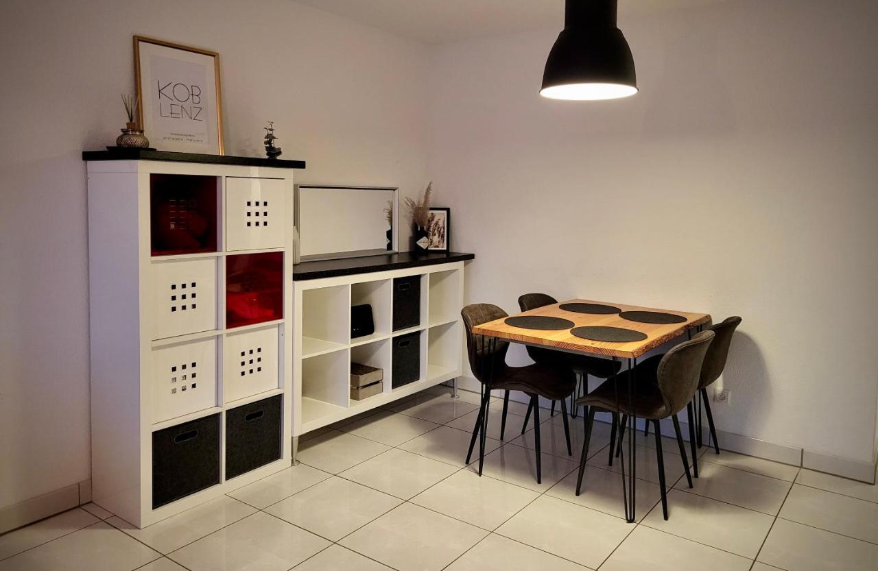 Schoene Und Ruhige Wohnung Direkt An Der Mosel Coblence Extérieur photo